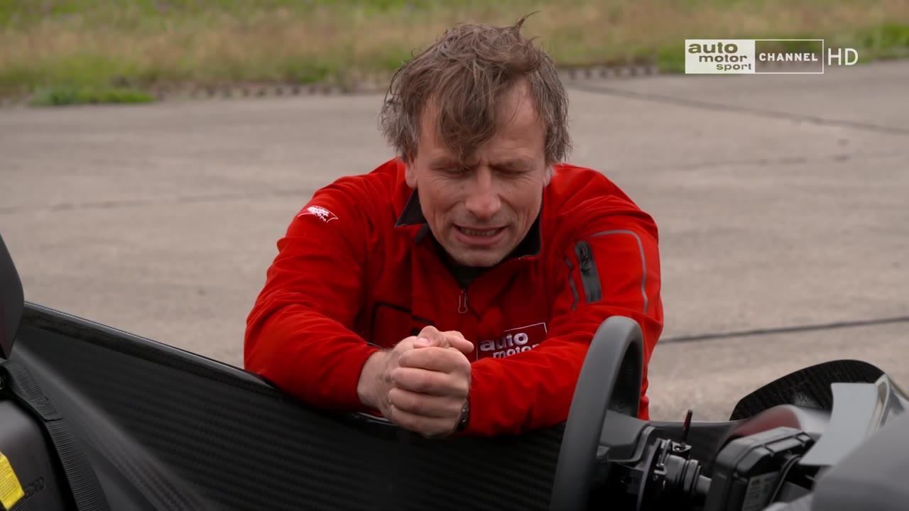 Menzel řídí: KTM X-Bow