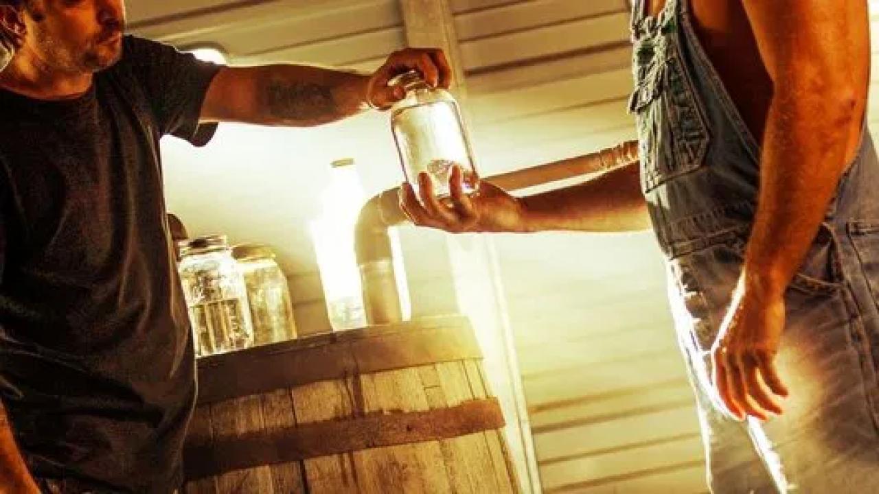 Výrobci načerno páleného alkoholu: Obchod s whisky / 13.10.2025, 23:00