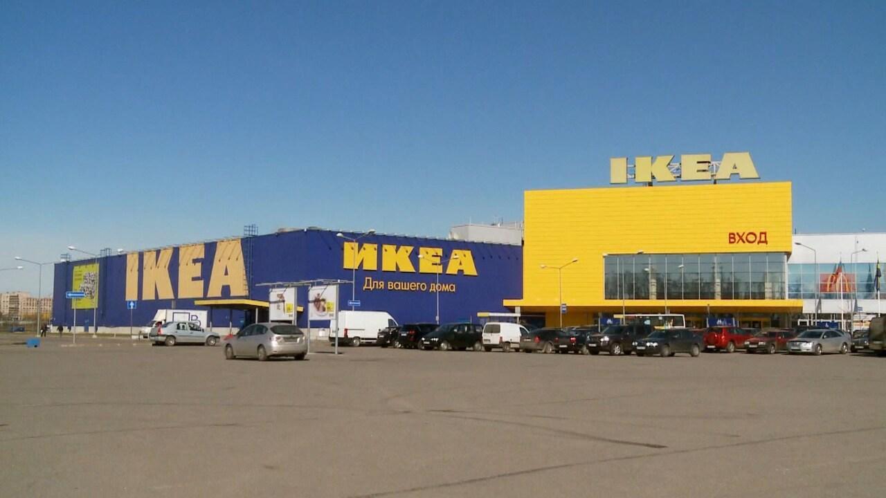 Ikea, náš šťastný život (S1E1)