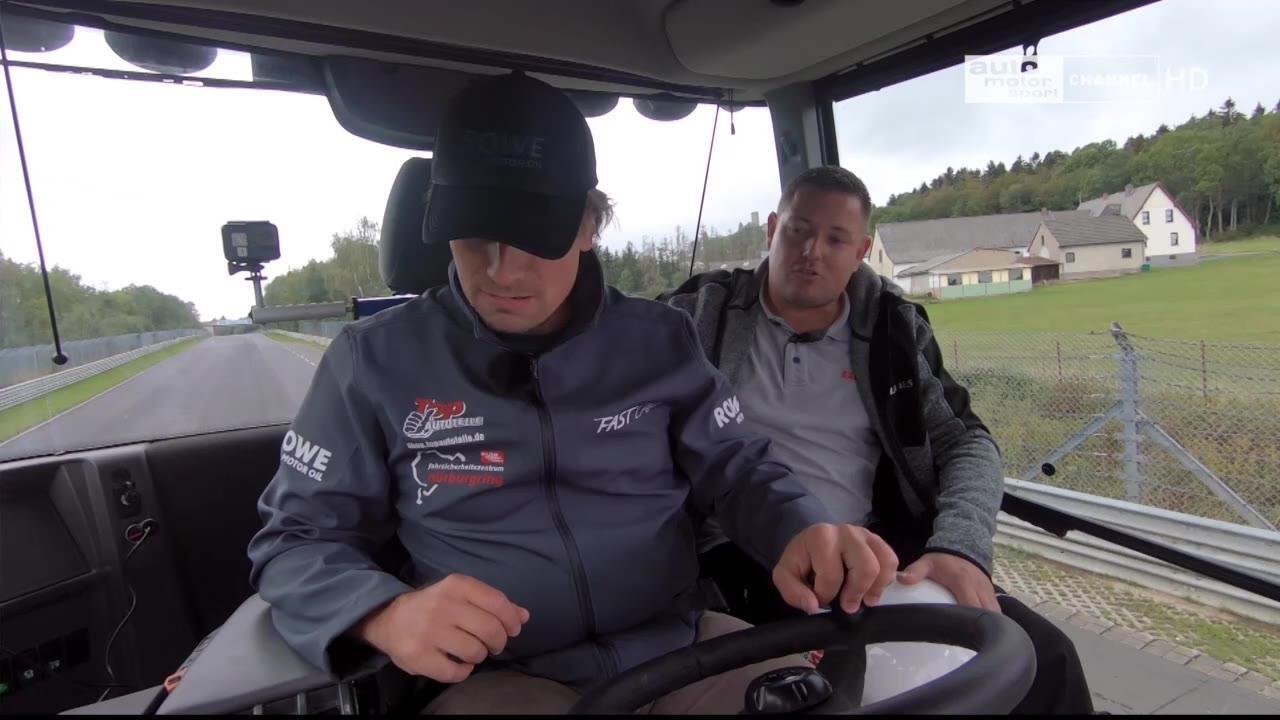 V traktoru na Nordschleife