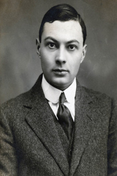 L. E. Hudec