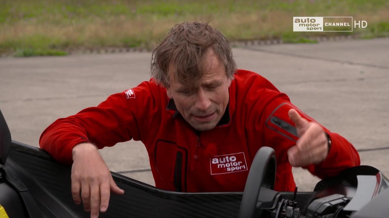 Menzel řídí: KTM X-Bow