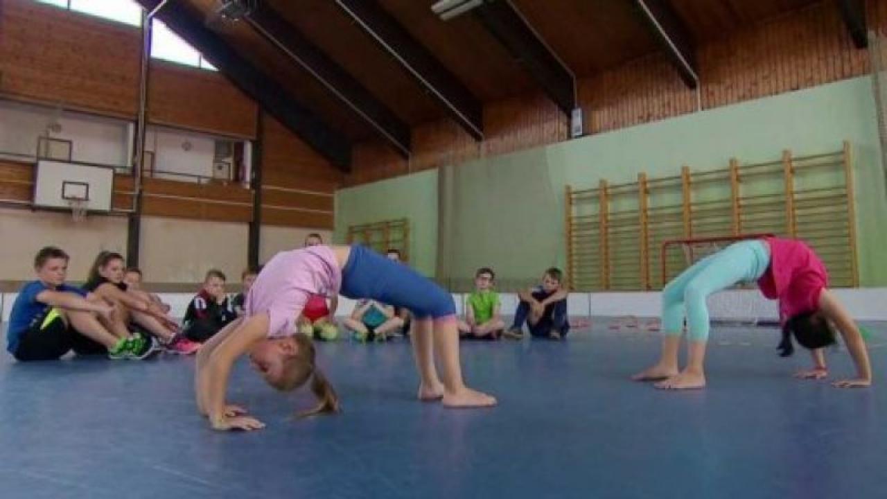Jogínci sportují