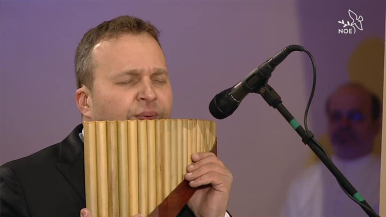 V posteli POD NEBESY